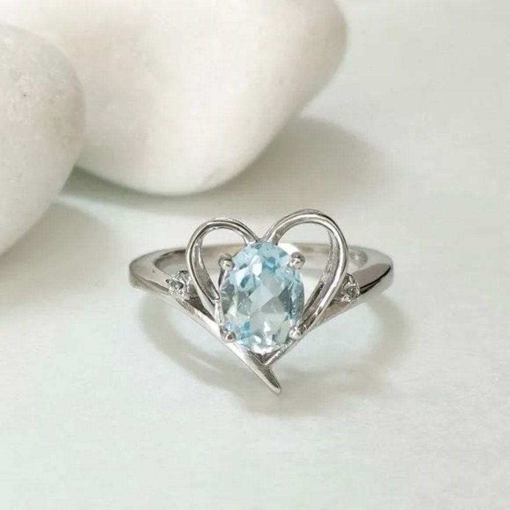Sky Blue Topaz Ring in Heart with Diamond accents size 6 ๐ - Picture 3 of 9